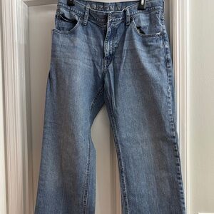 Arizona Jean Company Men’s Light Blue Loose Straight Jeans